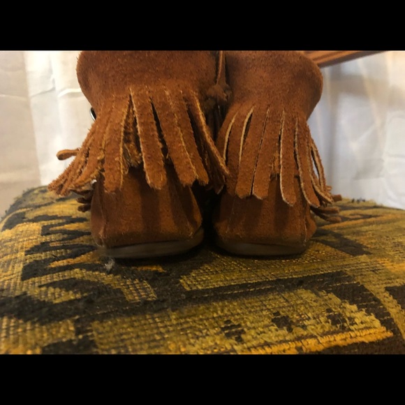 Minnetonka Moccasin Booties - Picture 3 of 8